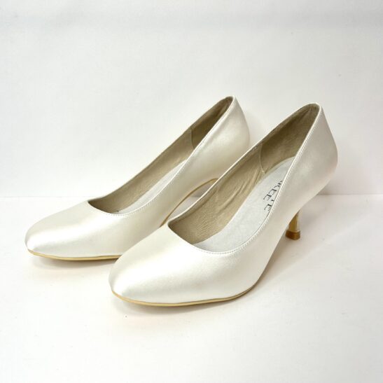 Wedding shoes low heel