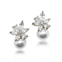 Brandy|Silver and pearl earrings