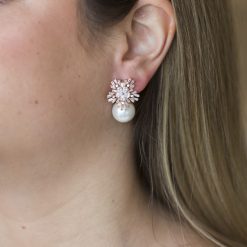 Liz|rose gold and pearl earrings