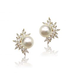 Sloance – Pearl and cubic zirconia stud earrings