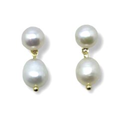 Katia – Small Pearl Dangle Earring