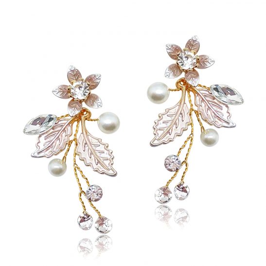 Modern gold and pearl bridal earring