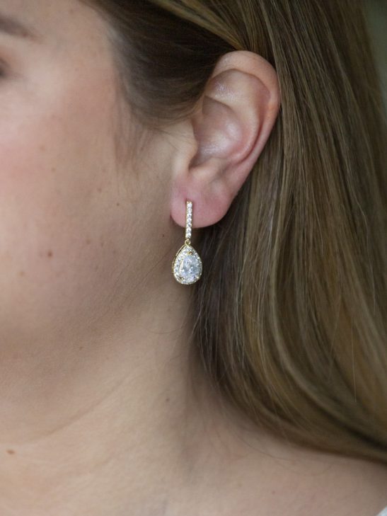 Pear crystal drop dangle earrings are a favourite with our brides. These bridal earrings are popular because they flatter the face and add the perfect touch to finish your look. These mid-sized bridal earrings enhance your face with the brilliant sparkle of precision cut crystals. Allergy and nickel free posts make these wedding earrings a great choice for the bride or bridesmaids.