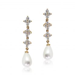Cailyn – Gold Pearl Drop Earrings