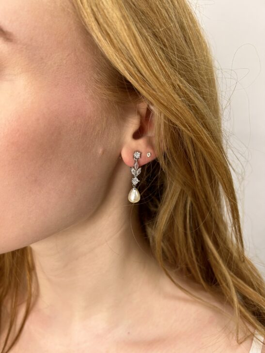Silver earrings | Bridal crystal earrings | Daniela | Jeanette Maree
