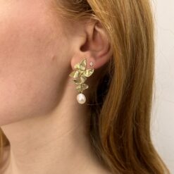 Marion – Gold Pearl Drop Earrings Wedding